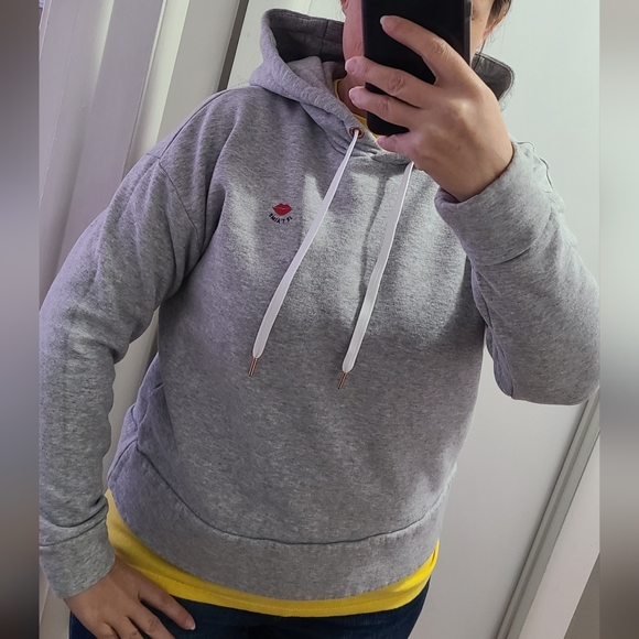 Banana Republic gray sweatshirt 💋‎ - Picture 7 of 8